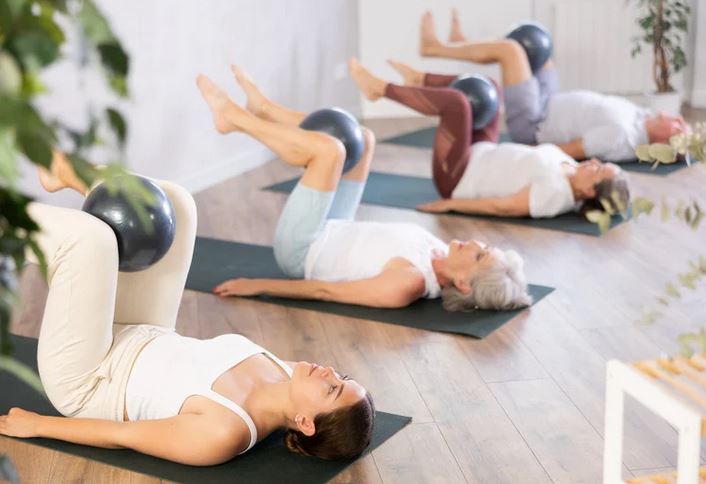 Cvičení v knihovně: Pilates s Jarkou / 22. duben 2025